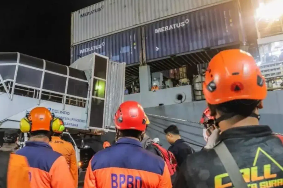 Naufragó un ferry en Indonesia: hay 129 desaparecidos
